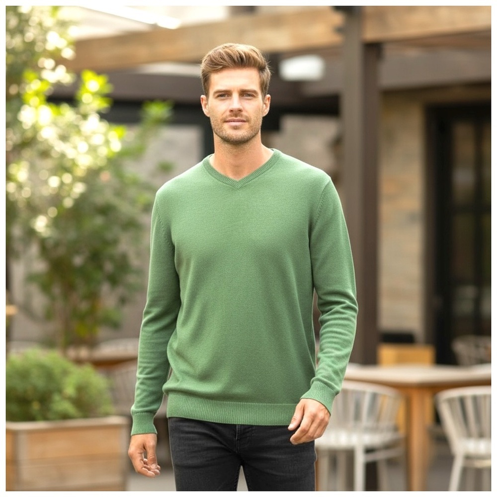 Malo Light-Green Cashmere V-Neck Sweater. XL - Picture 5 of 12